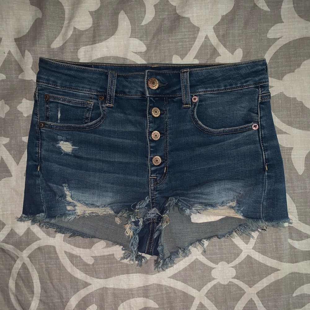 American Eagle Outfitters High-waisted shorts
